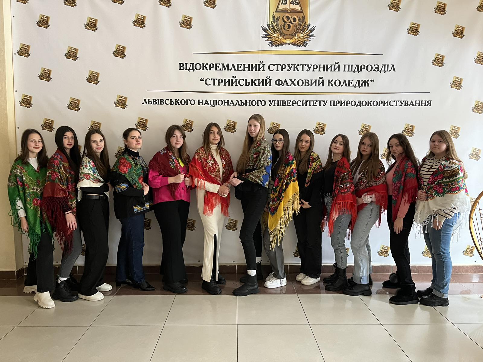Хустка – долі берегиня