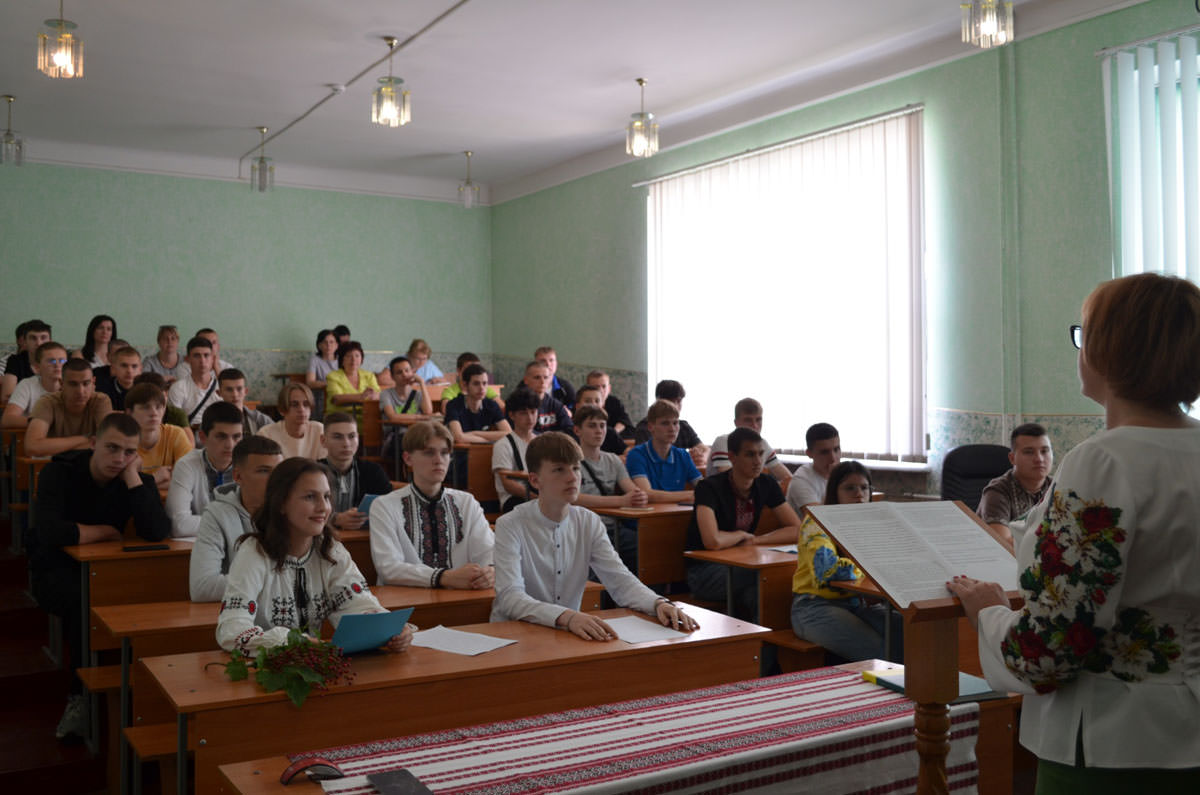 Незламні духом: сторінками військової звитяги