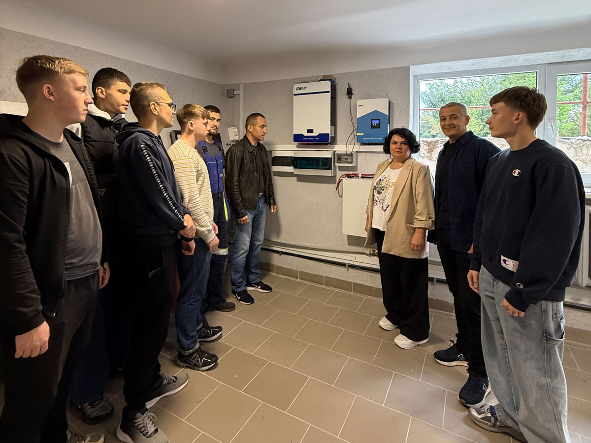 Майстер-клас із дослідження роботи сонячної електростанції