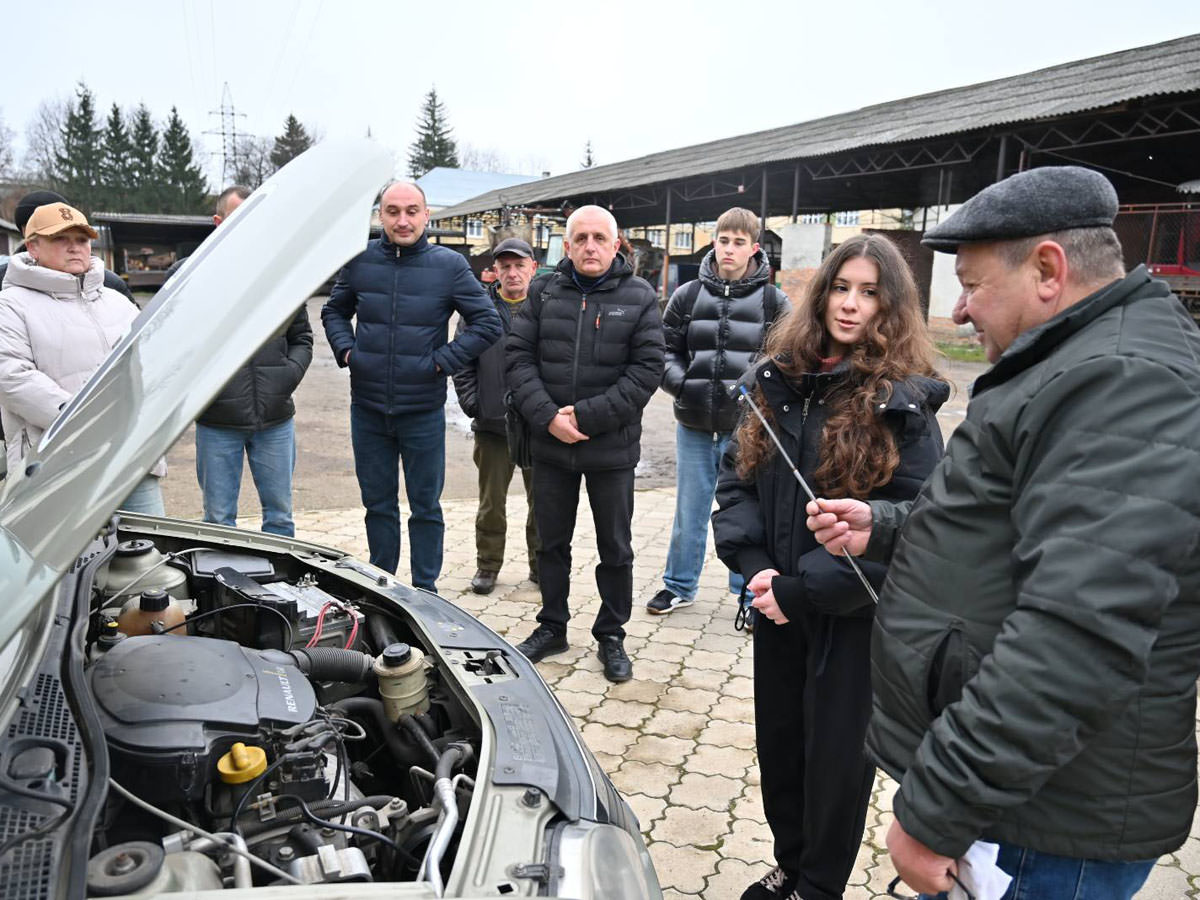 Упевненість за кермом починається з основ: відкрите заняття з водіння