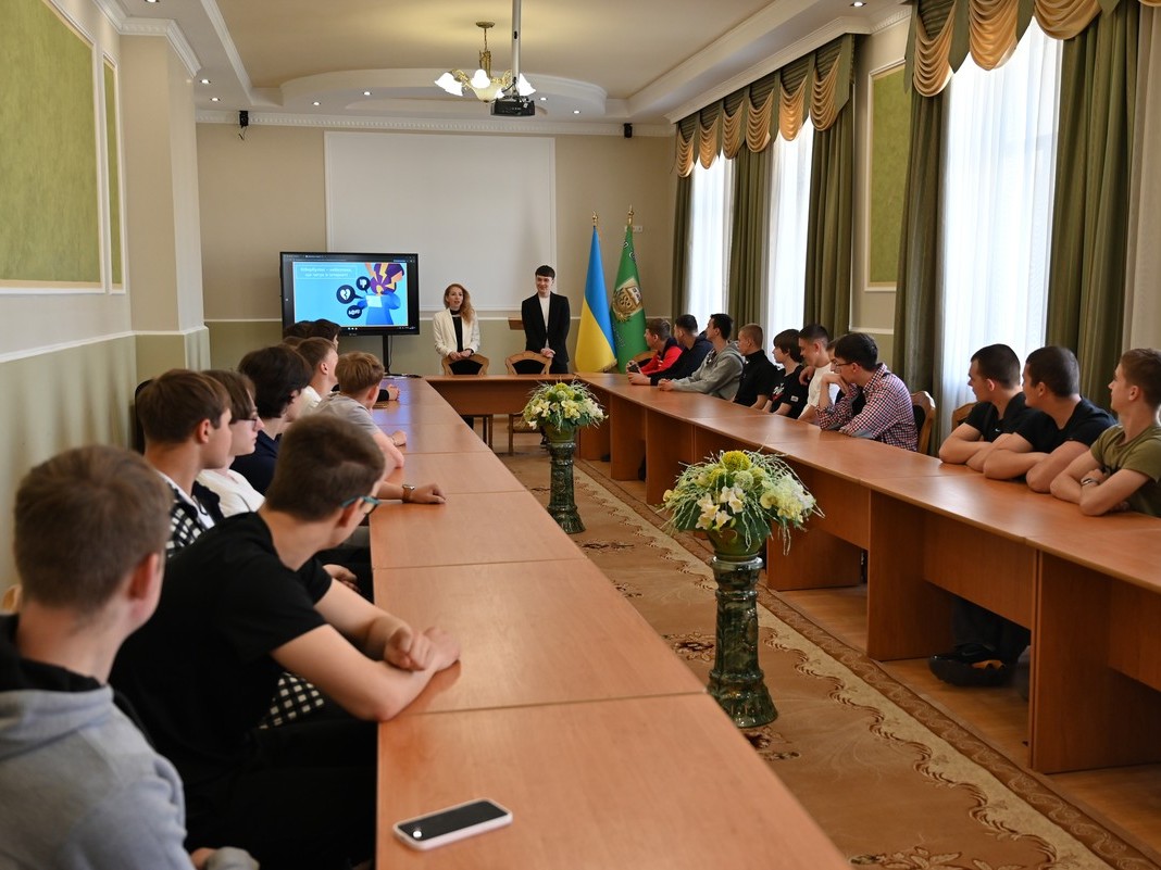 Кібербулінг: безпечна поведінка в мережі Інтернет